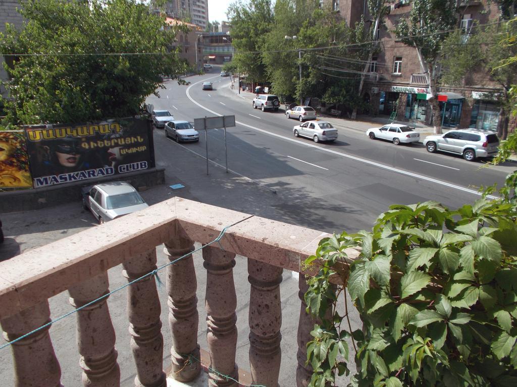 Manand Hotel Ereván Exterior foto